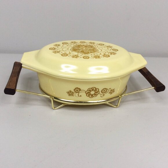 Vintage Pyrex 043 Kim Chee 1.5 QT Oval Casserole Dish with Lid Metal Wood Cradle - Picture 3 of 15
